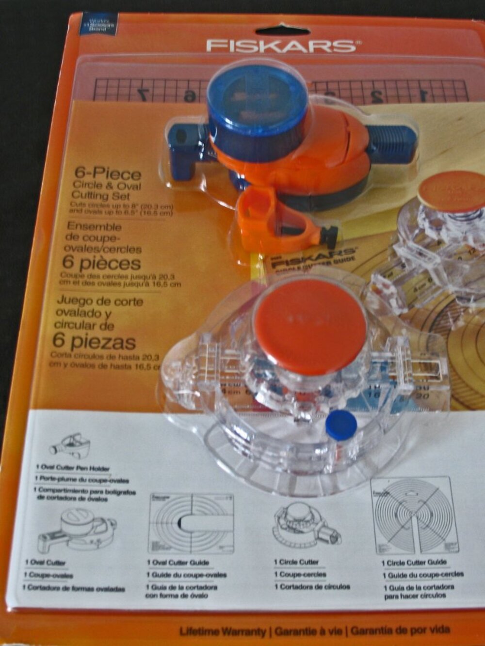 FISKARS OVAL CIRCLE CUTTER 6 PIECE SET W GUIDES & CRAFT MAT BRAND NEW SEALED